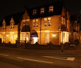 Kirkdale Hotel