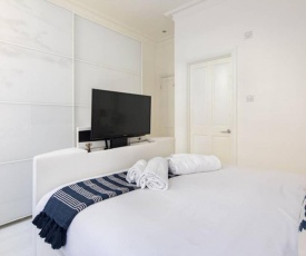 Modern one bedroom by Marylebone station